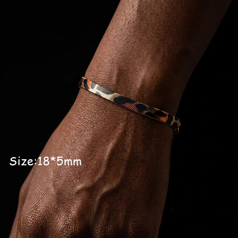 Leopard Chain bracelet on the wrist